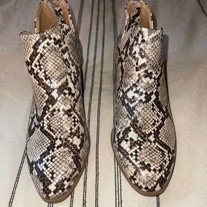 Express booties / ankle boots  7.5